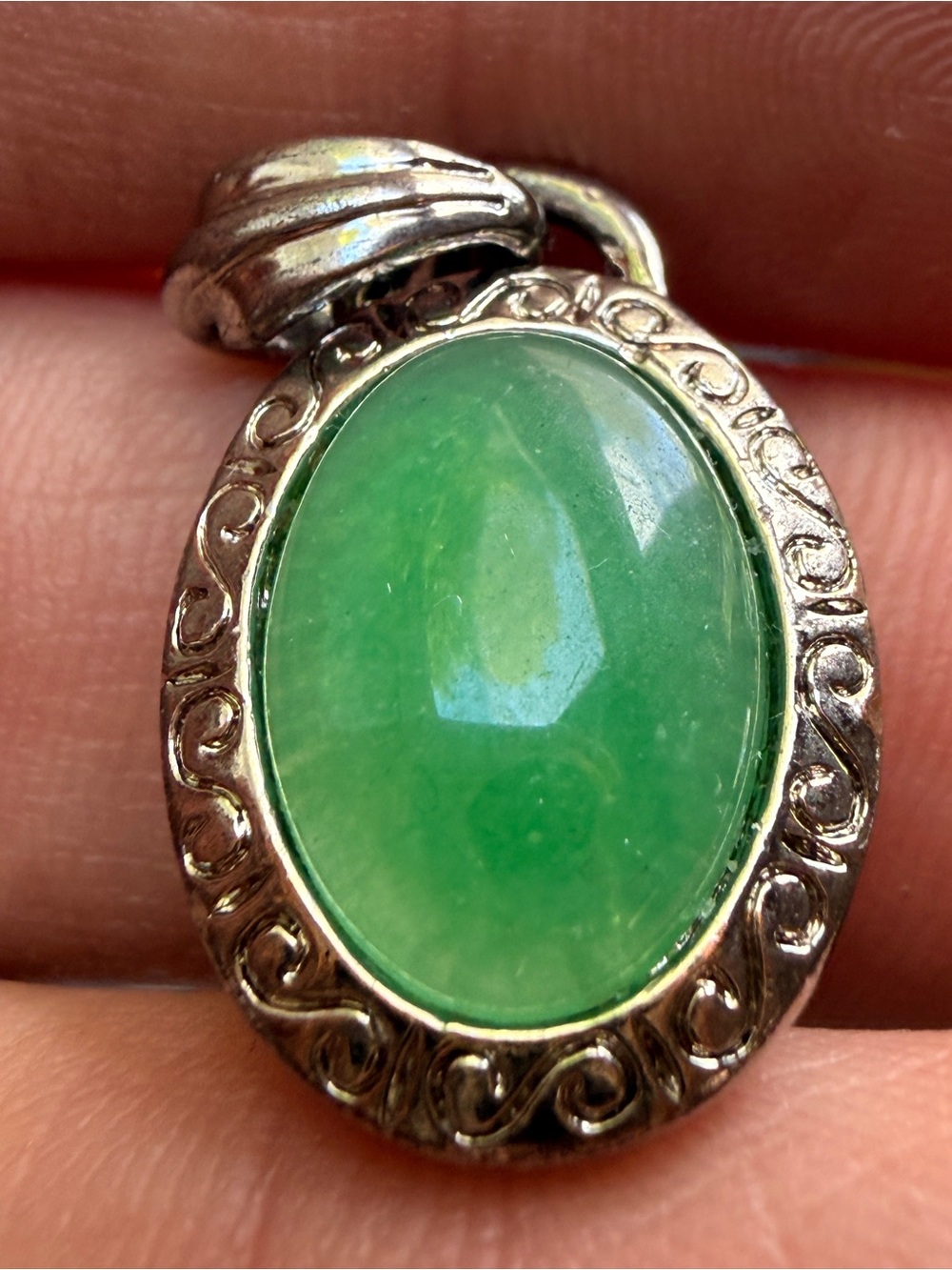 Green Stone Jade Silver Pendant - Elegant Oval Charm